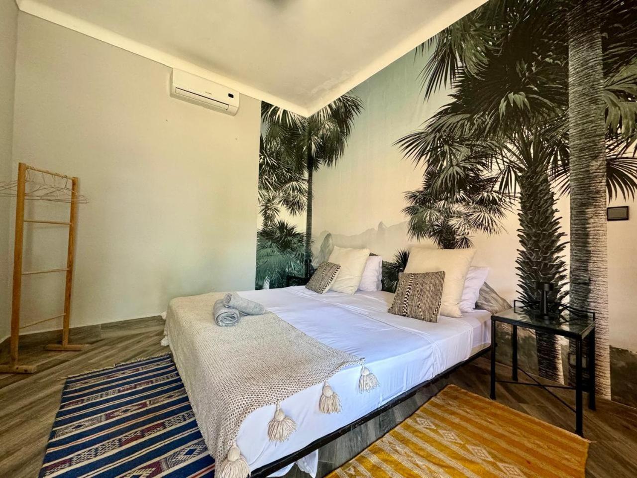 Jenny Lynn Hotel Tazrou Bagian luar foto