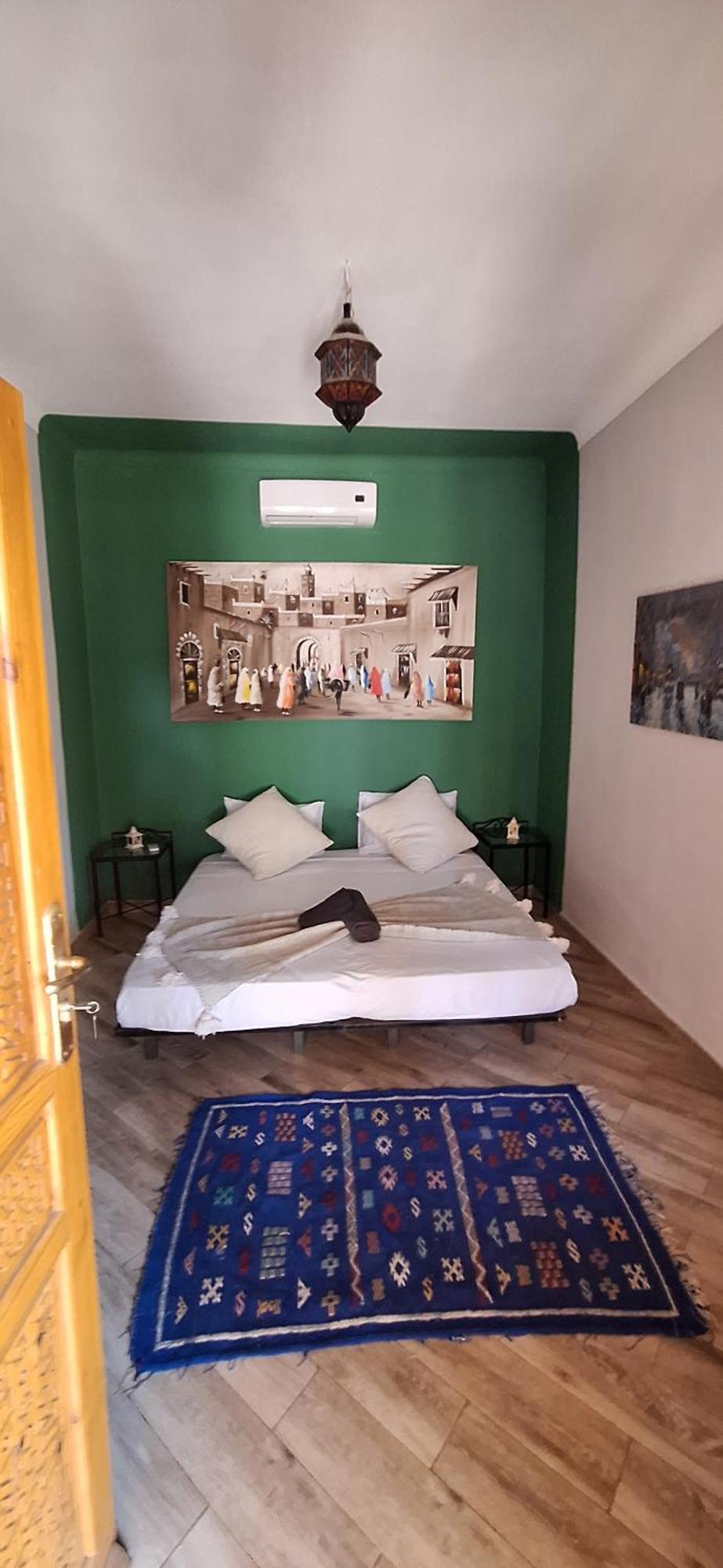 Jenny Lynn Hotel Tazrou Bagian luar foto
