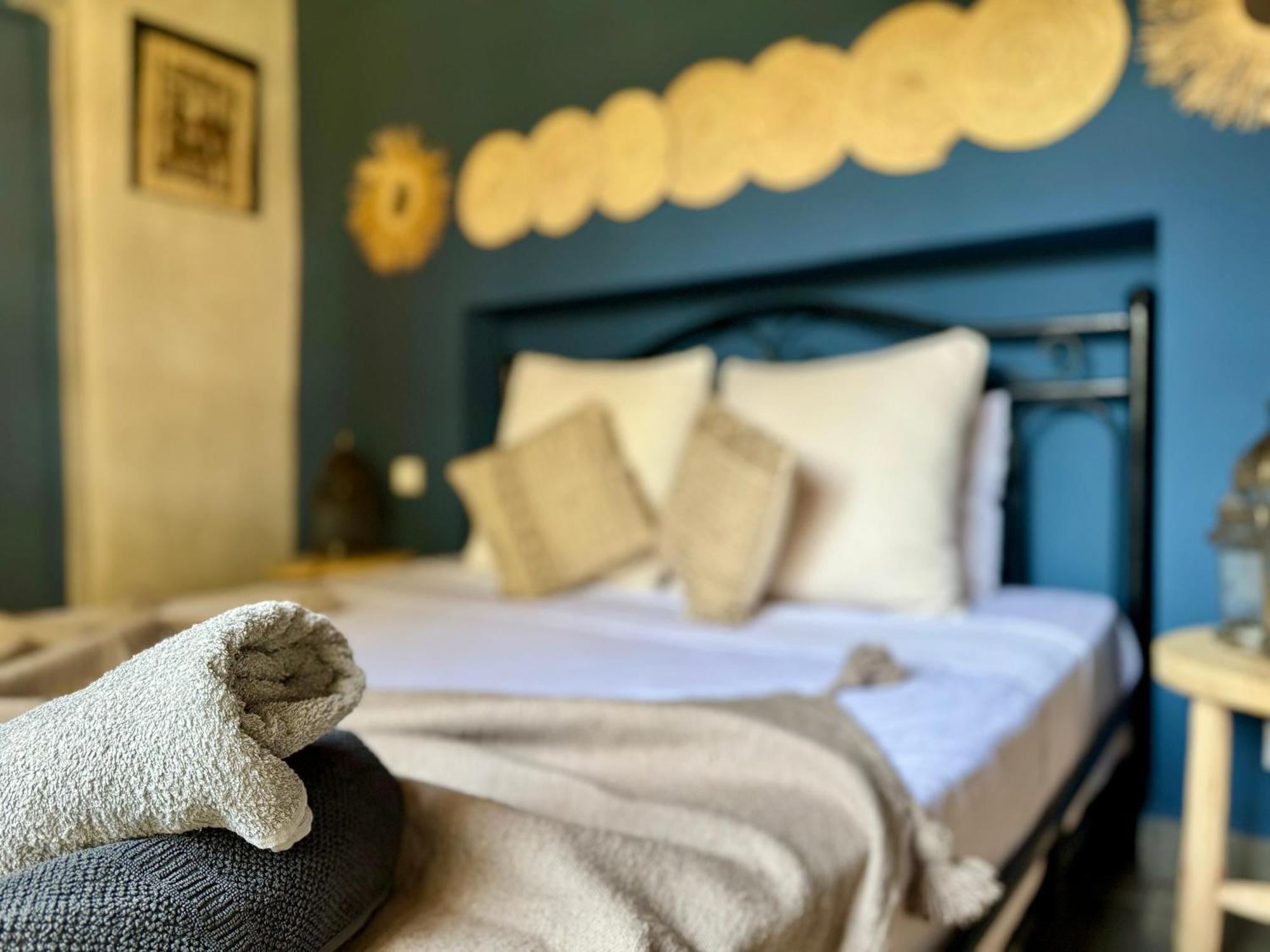 Jenny Lynn Hotel Tazrou Bagian luar foto