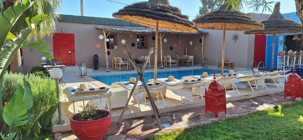 Jenny Lynn Hotel Tazrou Bagian luar foto