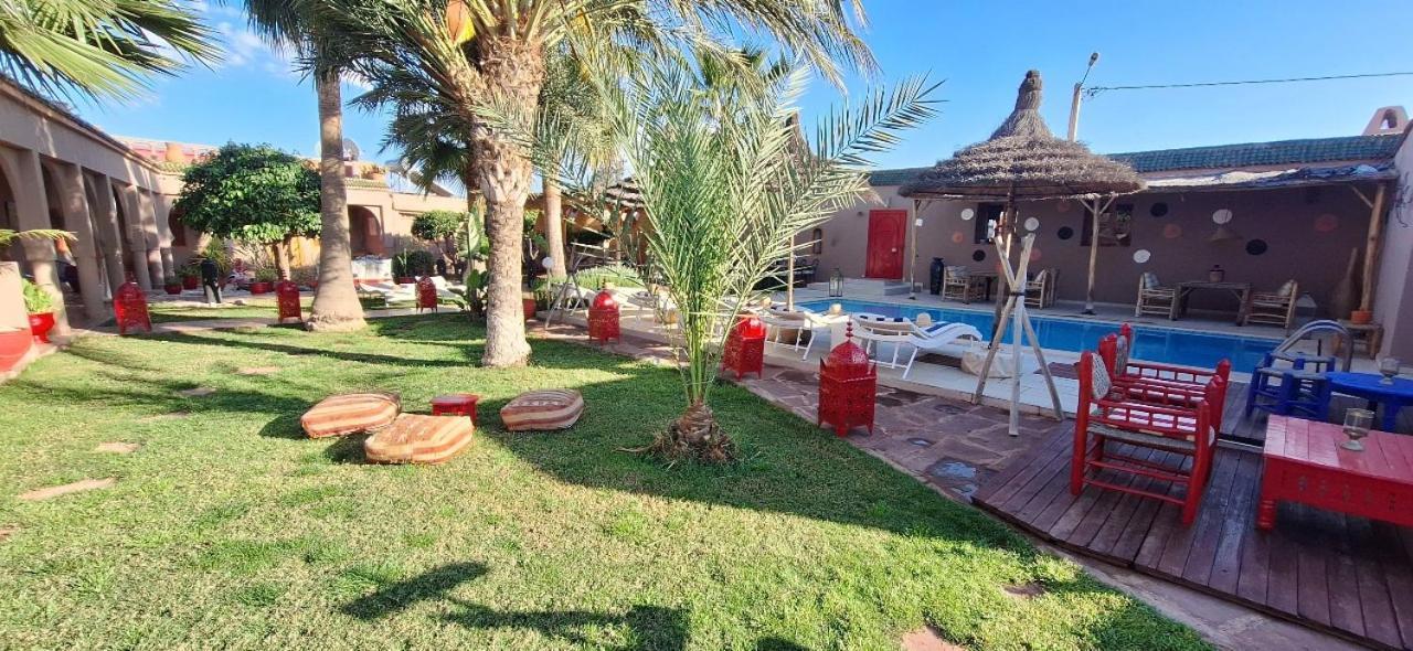 Jenny Lynn Hotel Tazrou Bagian luar foto