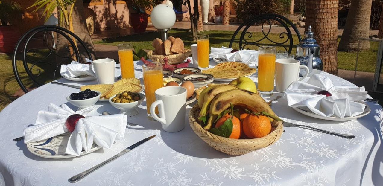 Jenny Lynn Hotel Tazrou Bagian luar foto