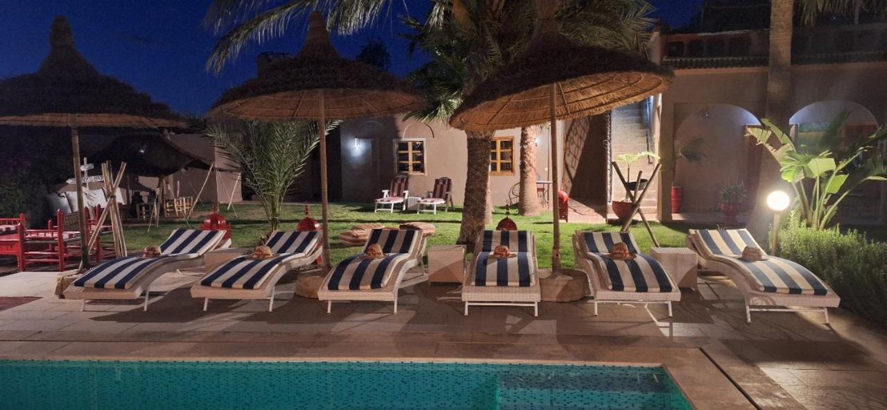 Jenny Lynn Hotel Tazrou Bagian luar foto