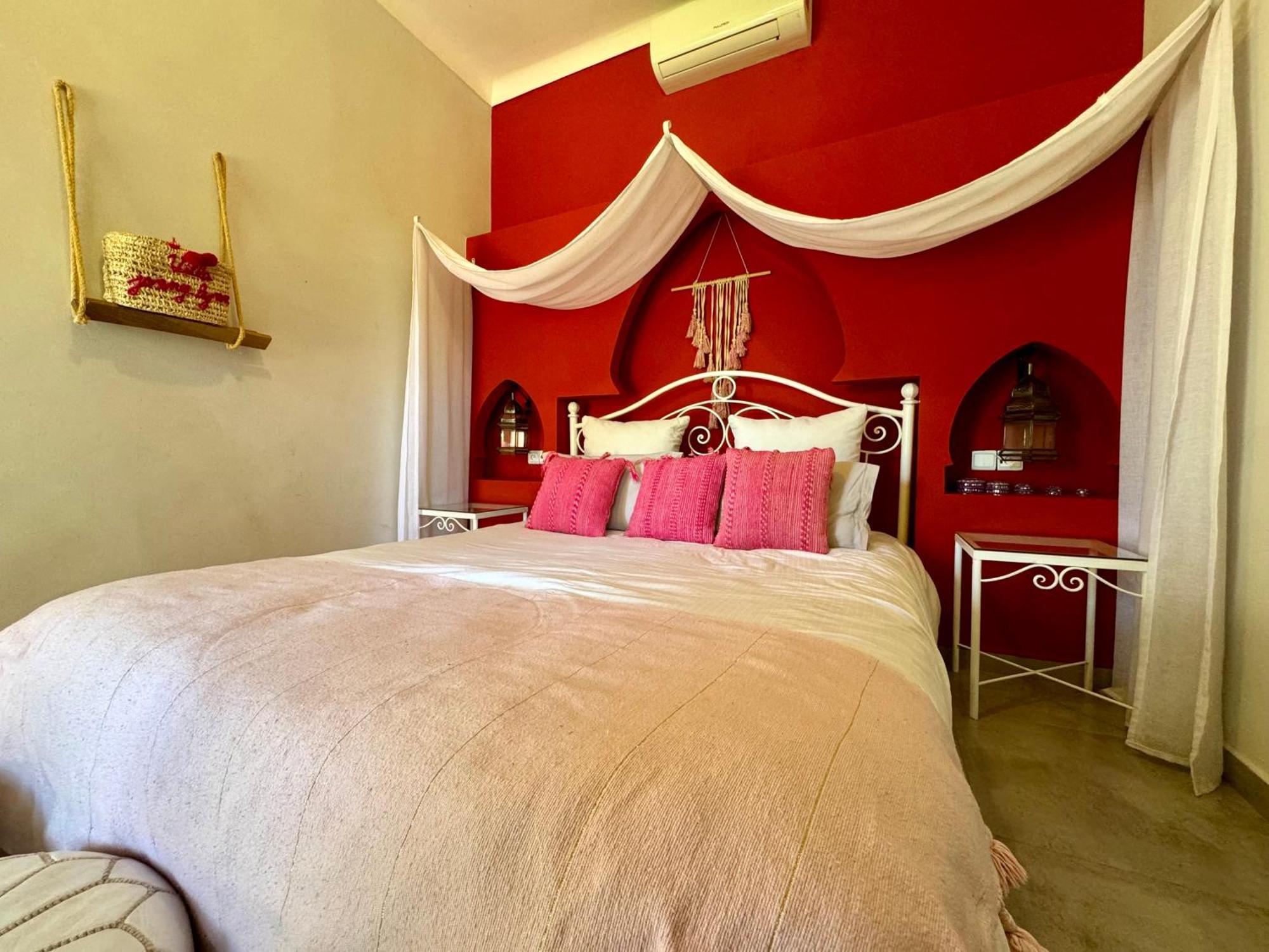 Jenny Lynn Hotel Tazrou Ruang foto