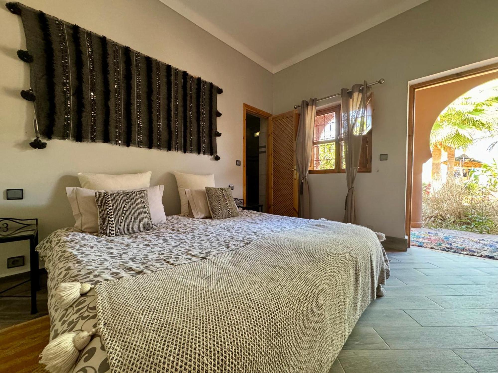 Jenny Lynn Hotel Tazrou Ruang foto