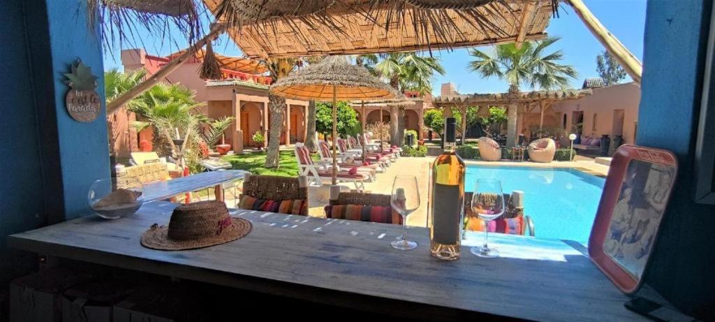Jenny Lynn Hotel Tazrou Bagian luar foto