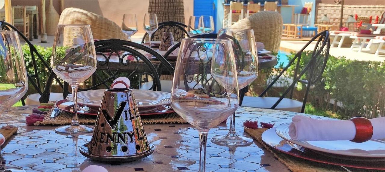 Jenny Lynn Hotel Tazrou Bagian luar foto